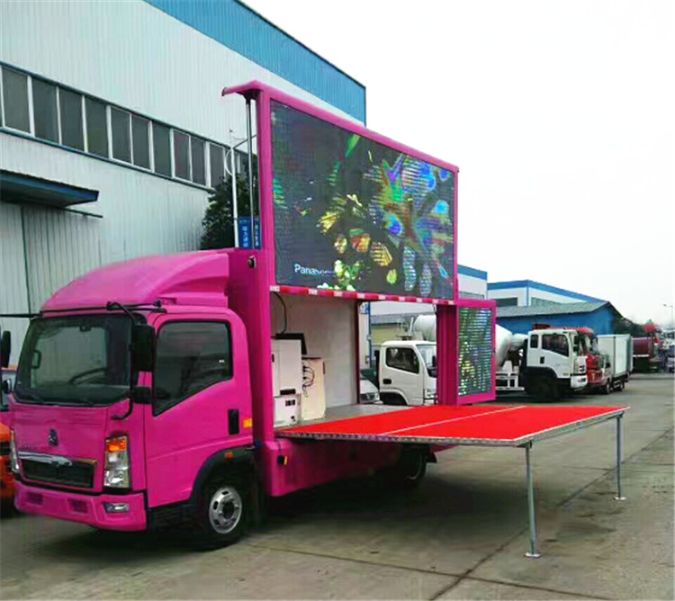 단계와 120HP 주도하는 모빌 광고 트럭 P8 4x2 디지털