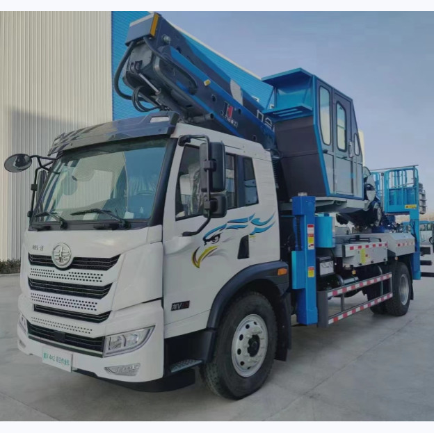 190HP 높은 고도 운영 트럭 45m 트럭은 가공 작업 긴당폴리를 탑재했습니다