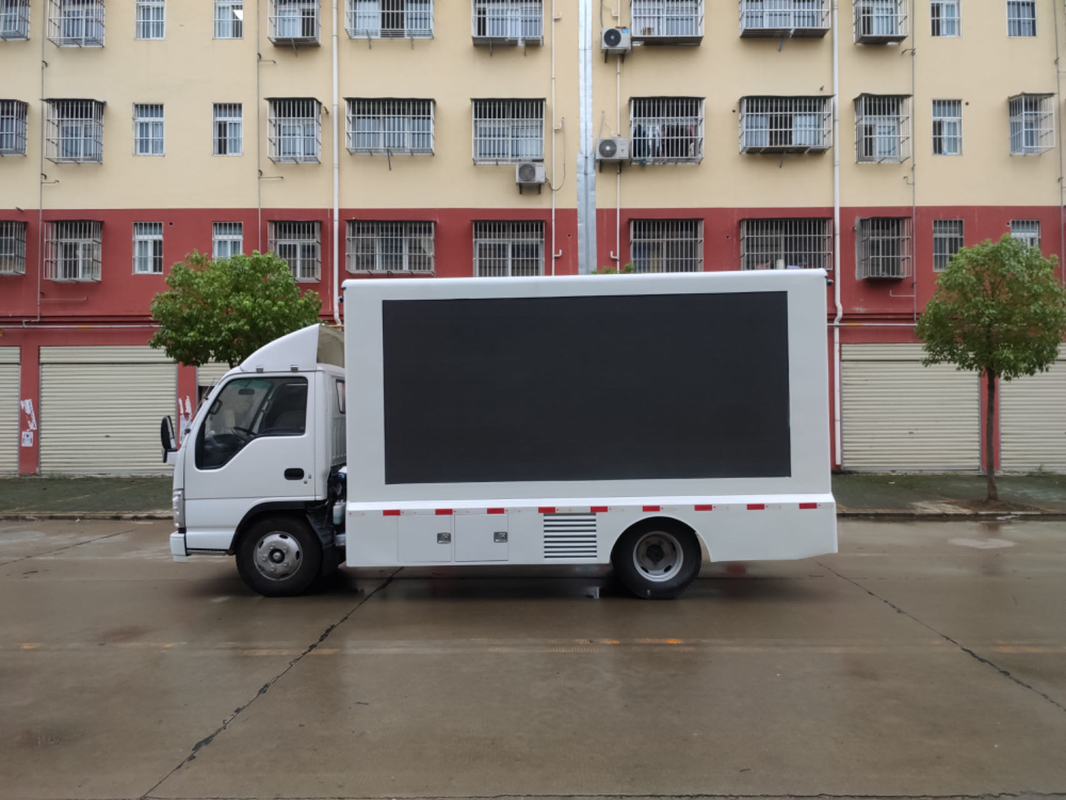 이수즈 P5 P6 P4 트럭 장착 LED 디스플레이 3840*1728mm 모바일 LED 화면 트레일러 102HP